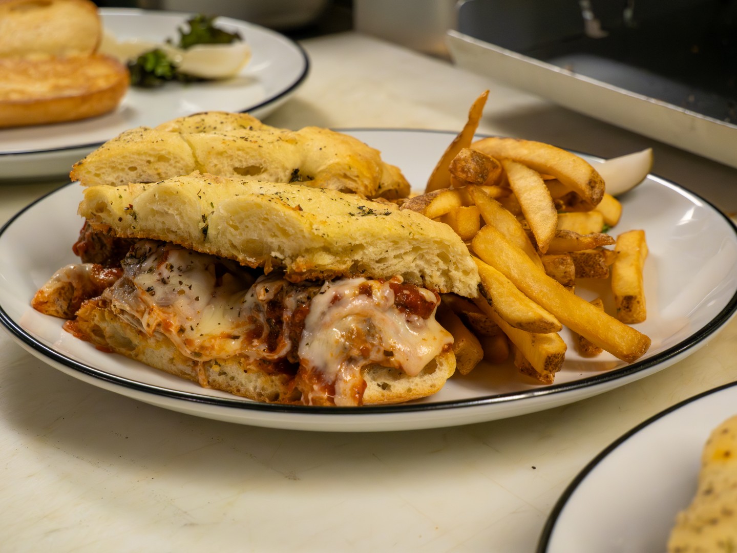 Complete Digital Marketing Guide for Restaurants in 2025